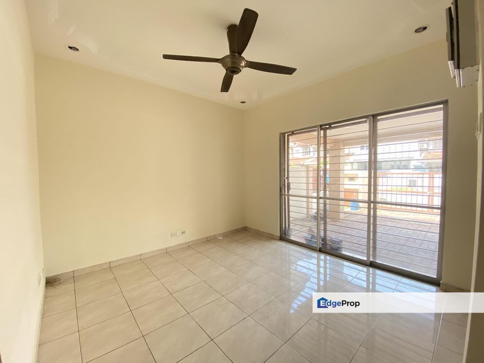 Double Storey Terrace Taman Pinggiran USJ, Subang Jaya, Selangor, USJ