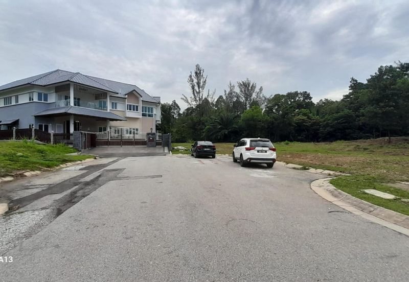 Perdana Lakeview East