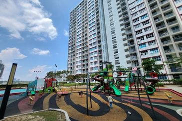 PR1MA Lakefront Homes