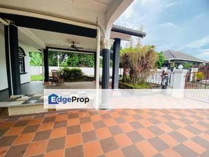 Corner Lot, Banglo Setingkat dengan keluasan tanah 7233 sqft, Selangor, Dengkil