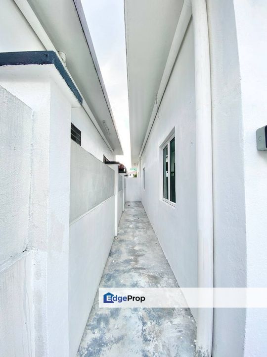 Double Storey Semi-Detached House, Hillview Residence Kajang, Selangor, Semenyih