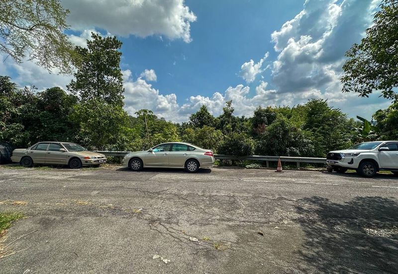 Taman Saujana Puchong