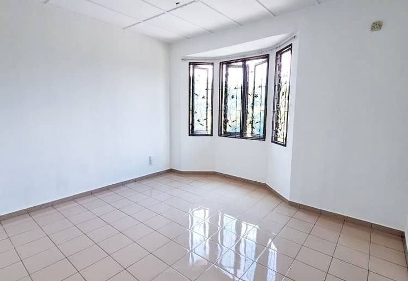 Taman Saujana Puchong