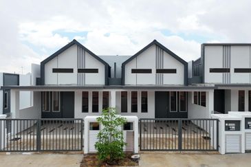 J1 Residence @ Jenderam