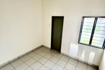 Taman Jenderam Idaman