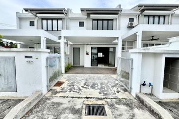 Taman Jenderam Idaman