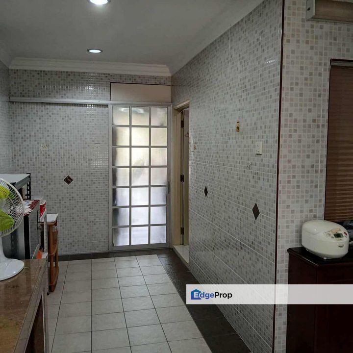 FACING OPEN SPACIOUS,FULLY RENOVATED] DOUBLE STOREY TAMAN PUNCAK JALIL SERI KEMBANGAN, SELANGOR, Selangor, Seri Kembangan