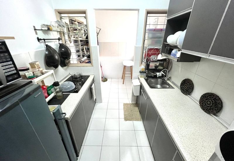 Apartment Teratai, Taman Sutera