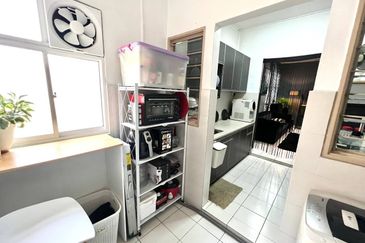 Apartment Teratai, Taman Sutera