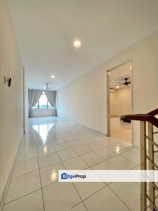 Fully Furnished, with Roof Deck & Spacious Built Up @Lake View Townvilla Taman Tasik Prima, Puchong, Selangor, Puchong