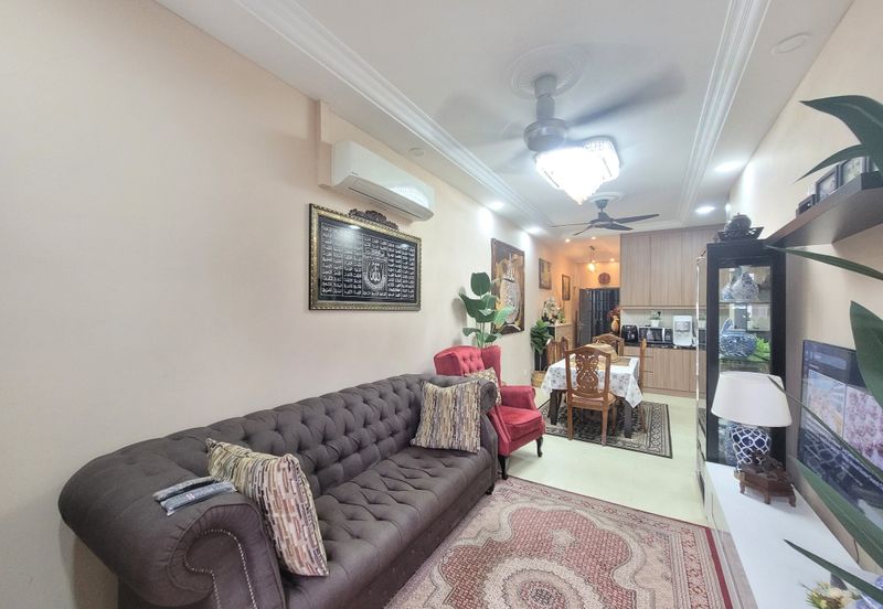 PR1MA Lakefront Homes