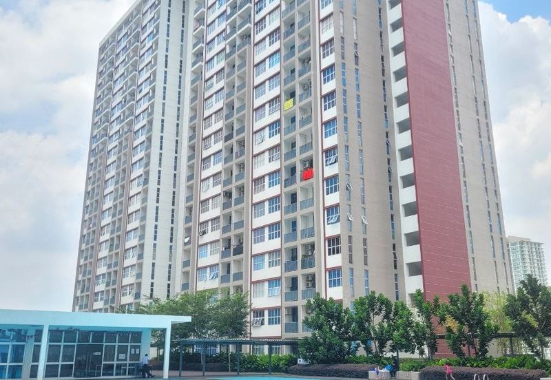 PR1MA Lakefront Homes