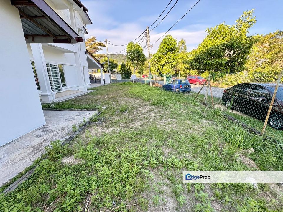 RUMAH TERES DUA TINGKAT CORNER LOT PUNCAK SAUJANA KAJANG, Selangor, Kajang