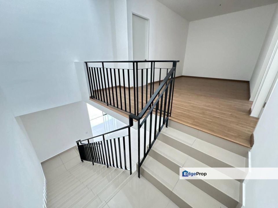 (FACING OPEN) LOWEST PRICE 2 STOREY SUPER LINK IN SEJATI LAKESIDE, CYBERJAYA, Selangor, Cyberjaya