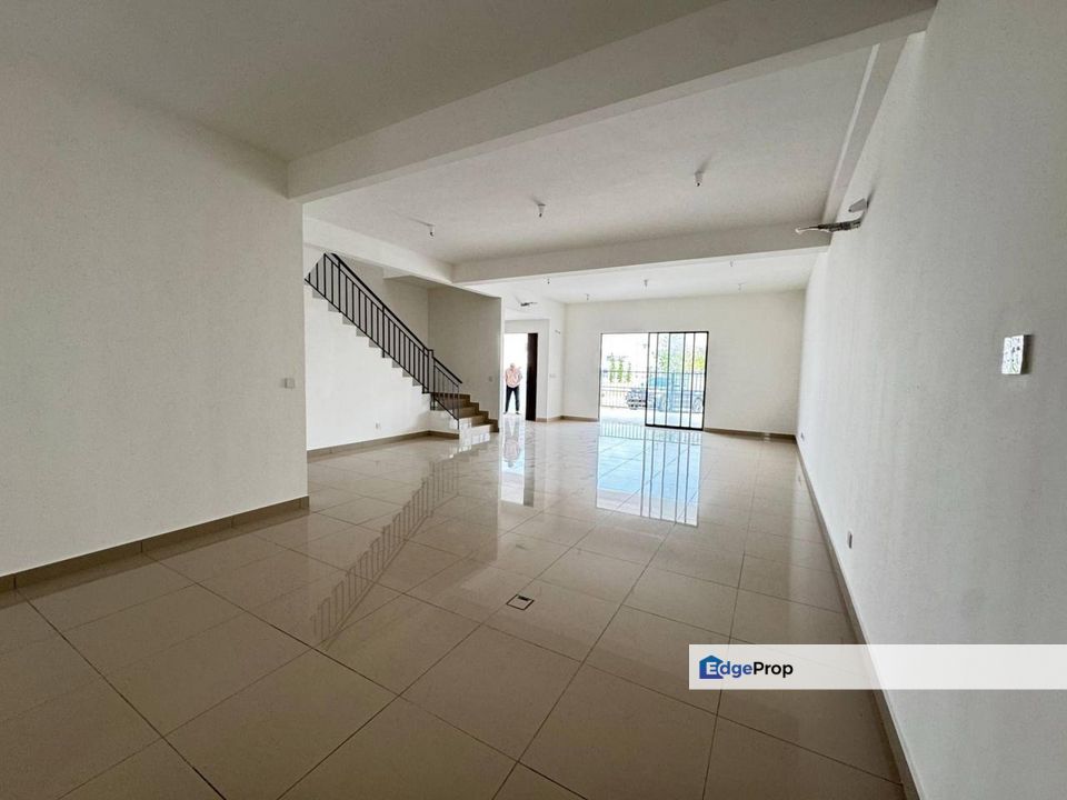 (FACING OPEN) LOWEST PRICE 2 STOREY SUPER LINK IN SEJATI LAKESIDE, CYBERJAYA, Selangor, Cyberjaya