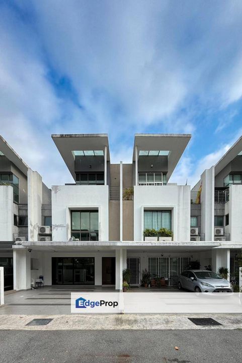 Freehold 3 Sty Lake Point Residence Cyber 11, Cyberjaya For Sale, Selangor, Cyberjaya