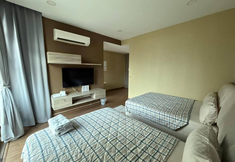 Lake Point Residence