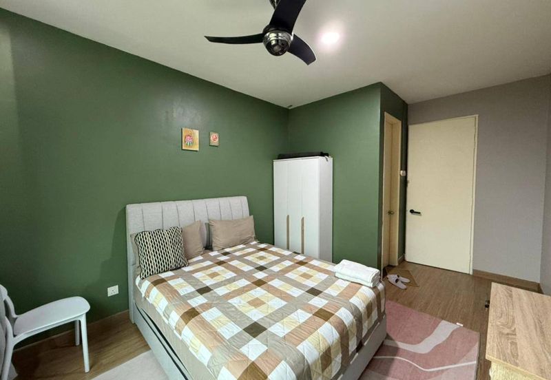 Lake Point Residence