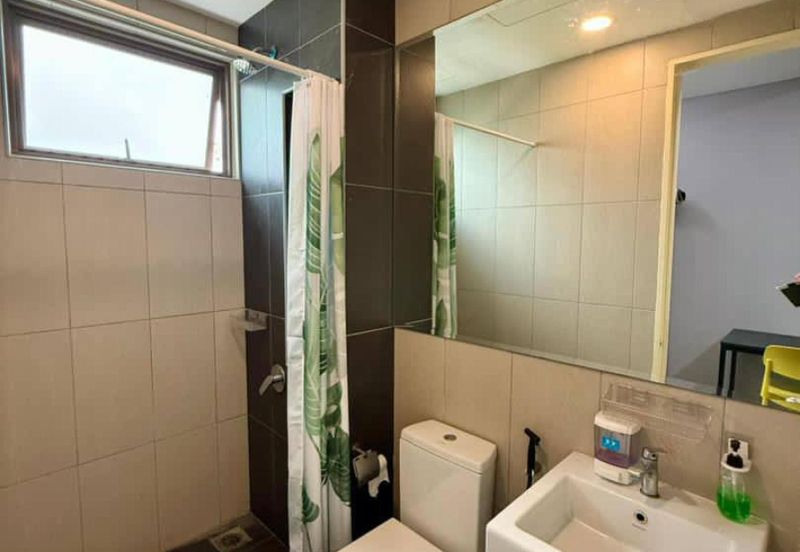 Lake Point Residence