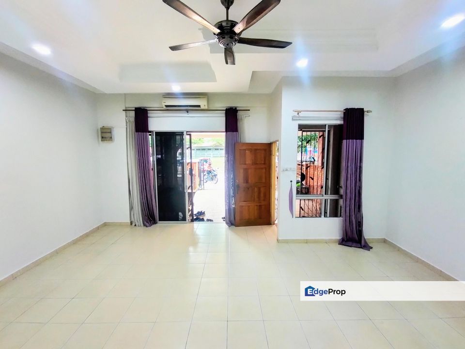 FACING OPEN [22x70] 2 Storey Terrace house in Alam Budiman Shah Alam, Selangor, Shah Alam