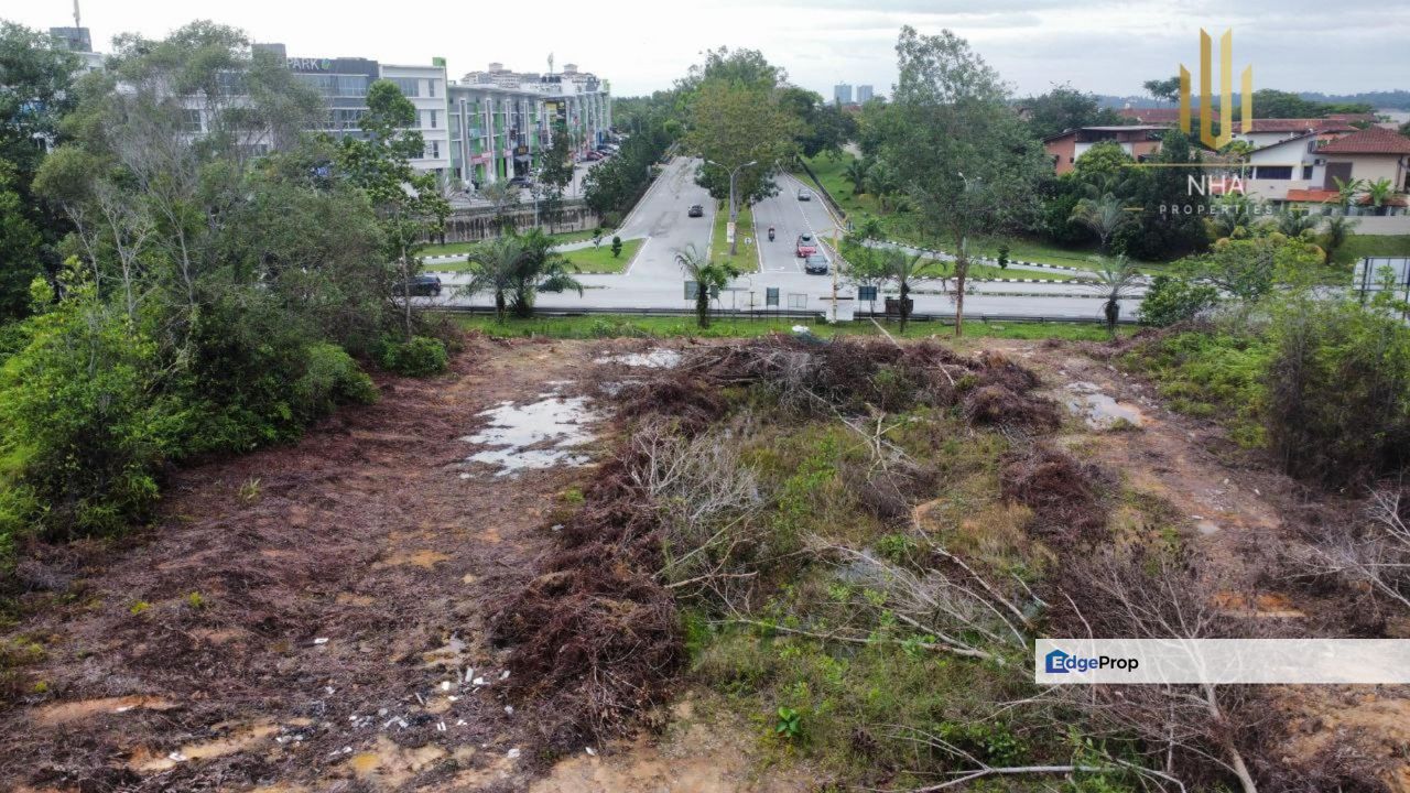 Freehold Bungalow lot 12,800sqft strategic location seksyen 9 Bukit mahkota , Selangor, Bangi