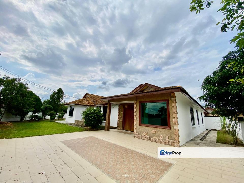 FULL RENOVATED | SINGLE STOREY BUNGALOW 9085SQFT SEKSYEN 1 BANDAR RINCHING SEMENYIH, Selangor, Semenyih