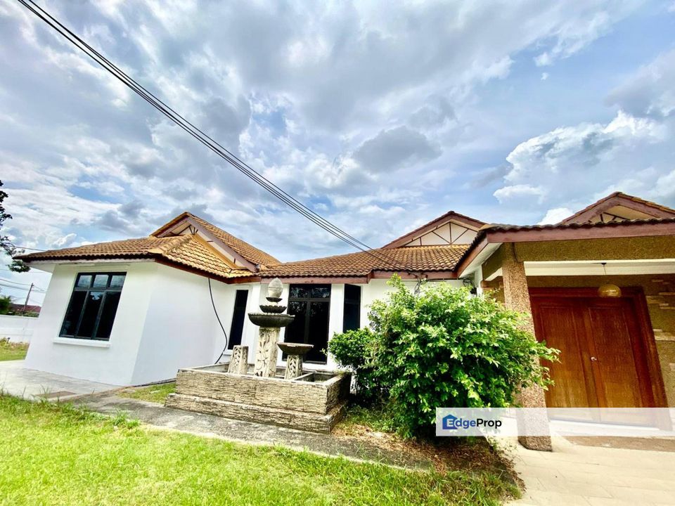 FULL RENOVATED | SINGLE STOREY BUNGALOW 9085SQFT SEKSYEN 1 BANDAR RINCHING SEMENYIH, Selangor, Semenyih