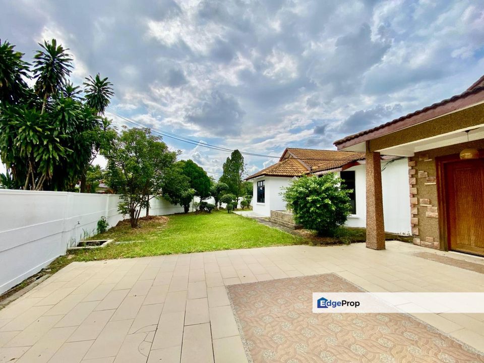 FULL RENOVATED | SINGLE STOREY BUNGALOW 9085SQFT SEKSYEN 1 BANDAR RINCHING SEMENYIH, Selangor, Semenyih