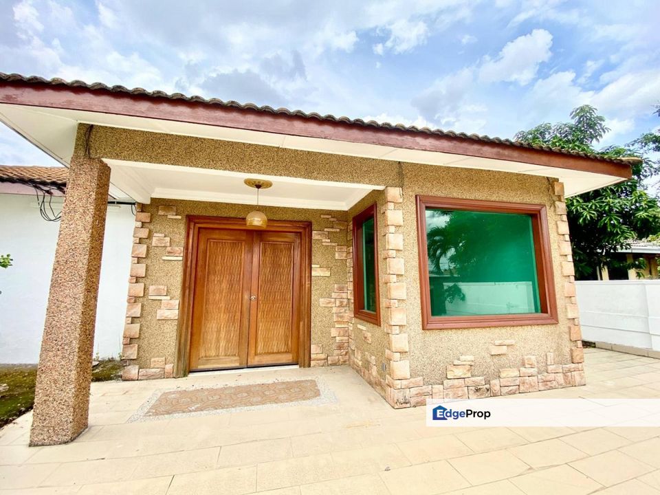 FULL RENOVATED | SINGLE STOREY BUNGALOW 9085SQFT SEKSYEN 1 BANDAR RINCHING SEMENYIH, Selangor, Semenyih