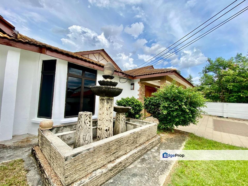 FULL RENOVATED | SINGLE STOREY BUNGALOW 9085SQFT SEKSYEN 1 BANDAR RINCHING SEMENYIH, Selangor, Semenyih