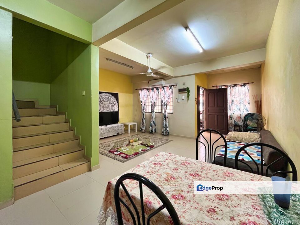 2.5 Storey Terrace , Facing open Seksyen 4 Bandar Baru Bangi , Selangor, Bangi