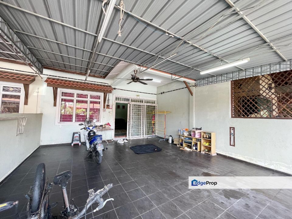 EXTENDED SINGLE STOREY TERRACE , TAMAN MAWAR , KG SG LANG , BANTING, Selangor, Banting