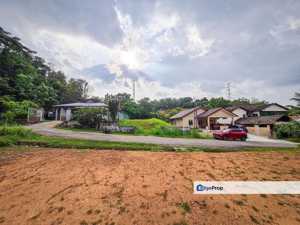 Lot banglo Kg Ayer Hitam , Sg Merab Luar Border Putrajaya, Selangor, Kajang