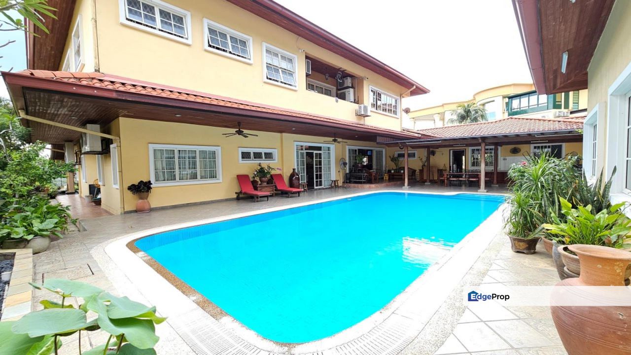 Freehold Double Storey Bungalow With Huge Land @ Bukit Gasing, Petaling Jaya For Sale !, Selangor, Petaling Jaya