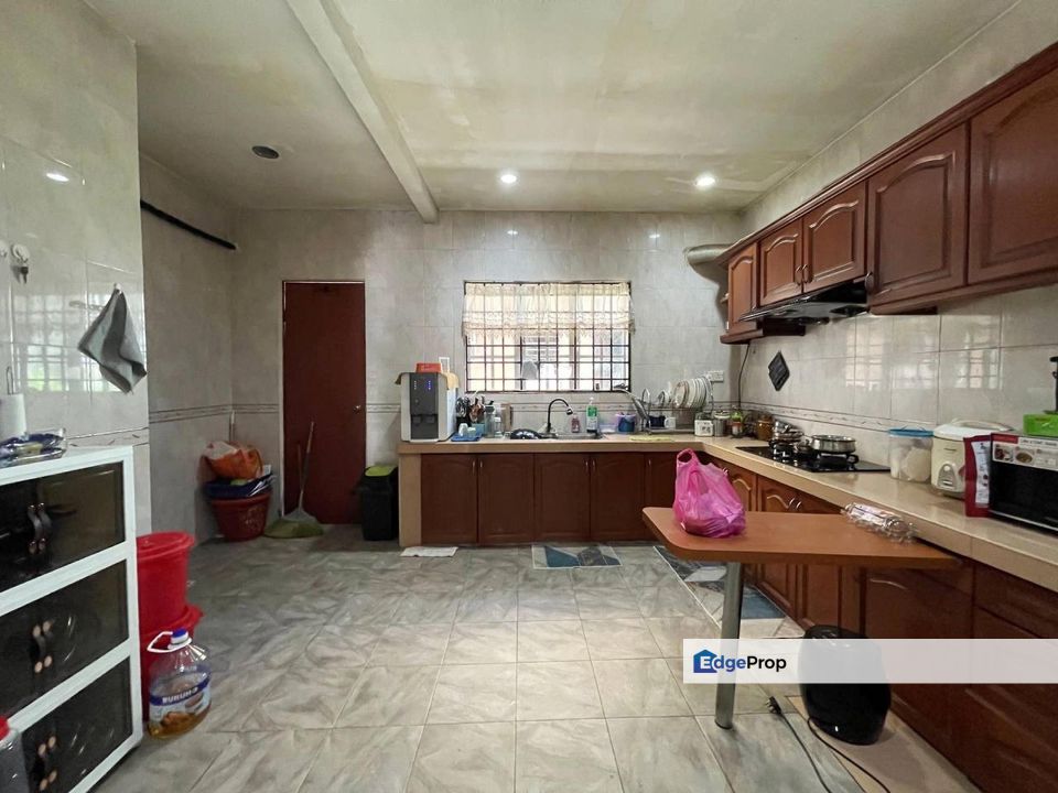 Facing Open Double Storey Terrace PUJ 9 , Taman Puncak Jalil , Seri Kembangan, Selangor, Seri Kembangan