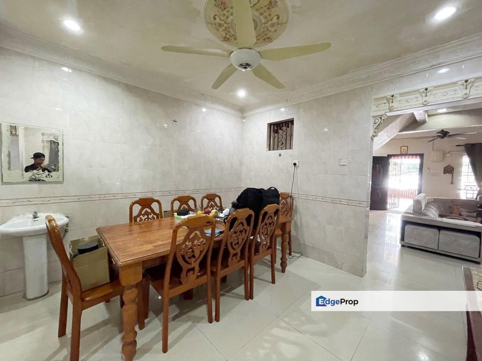 Facing Open Double Storey Terrace PUJ 9 , Taman Puncak Jalil , Seri Kembangan, Selangor, Seri Kembangan