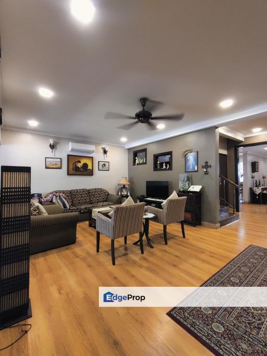 USJ 16 Beautiful Renovated Double Storey (Gated Guarded,Open facing), Selangor, USJ