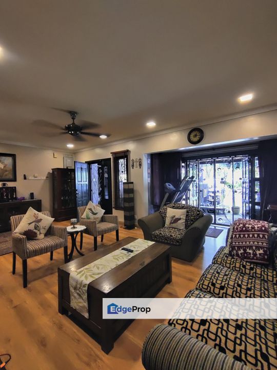 USJ 16 Beautiful Renovated Double Storey (Gated Guarded,Open facing), Selangor, USJ