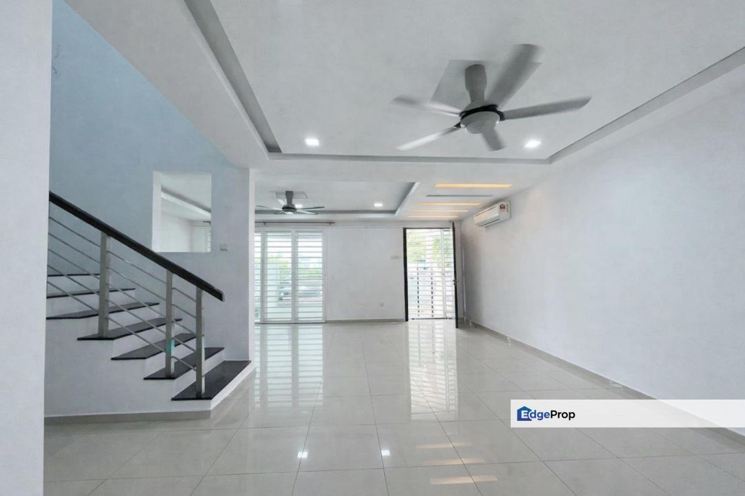 Renovated With Approval PBT , Double Storey Terrace , TTDI GROVE 4(ZINNIA) , Kajang , Facing Open (playground), Selangor, Kajang