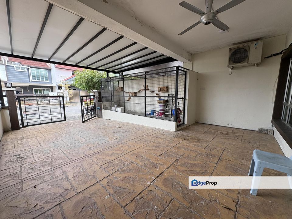 Well Maintained Double Storey Terrace Taman Pelangi Semenyih 2 (Oakberr), Selangor, Semenyih