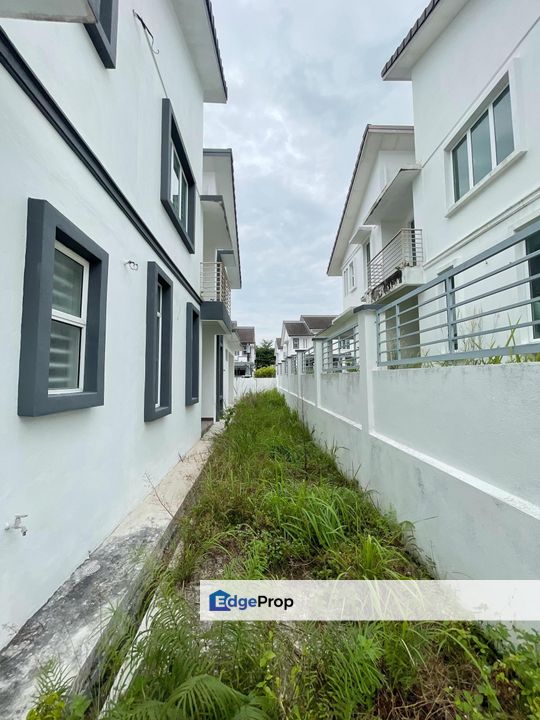 Double Storey Semi D , Low Density, Hillview Residence Bandar Teknologi Kajang , Selangor, Semenyih