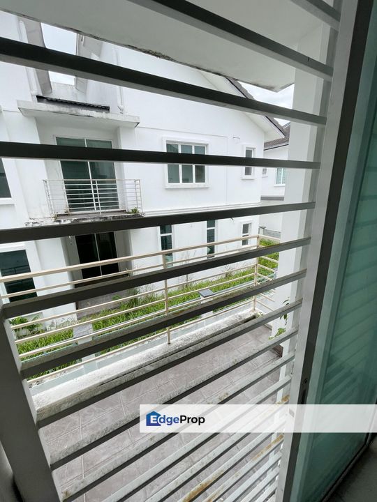 Double Storey Semi D , Low Density, Hillview Residence Bandar Teknologi Kajang , Selangor, Semenyih