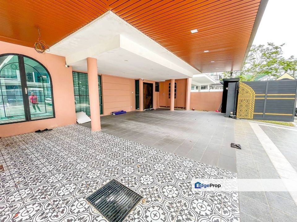 Fully Renovated 3 Storey Bungalow With private Swimming Pool at Lambaian Residence , Selangor, Bangi