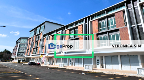 [2 Adjoining Units] Rawang Bandar Tasik Puteri Shop | First Floor | Facing Main Road (40 X 77), Selangor, Rawang