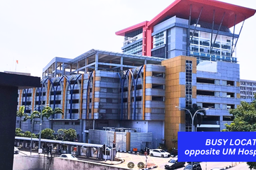 Jalan Universiti (Jalan Prof Diraja Ungku Aziz)