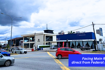 Jalan Universiti (Jalan Prof Diraja Ungku Aziz)