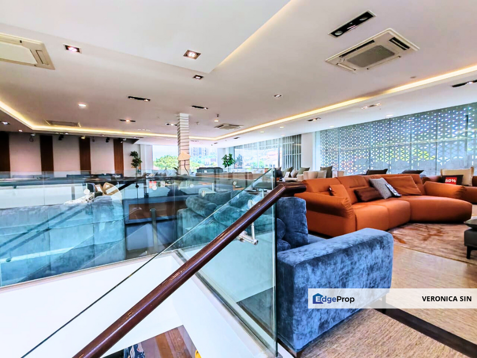 Petaling Jaya - 2-Storey Commercial Bungalow / Showroom , Selangor, Petaling Jaya