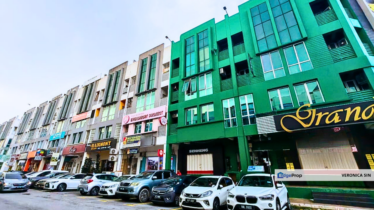 Bandar Puteri Puchong | Freehold 4-Storey Shoplot (FULLY Rented Row) , Selangor, Puchong
