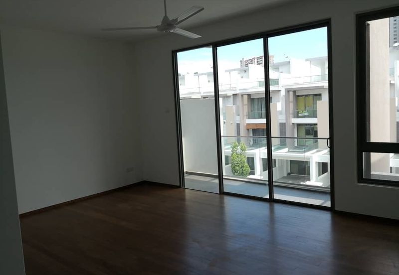 Raffles Residence 199