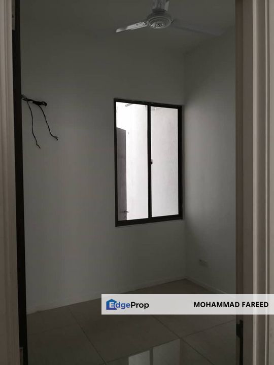 Raffles Residence 199 Gelugor Three Storey Terrace House For Sale, Penang, Gelugor